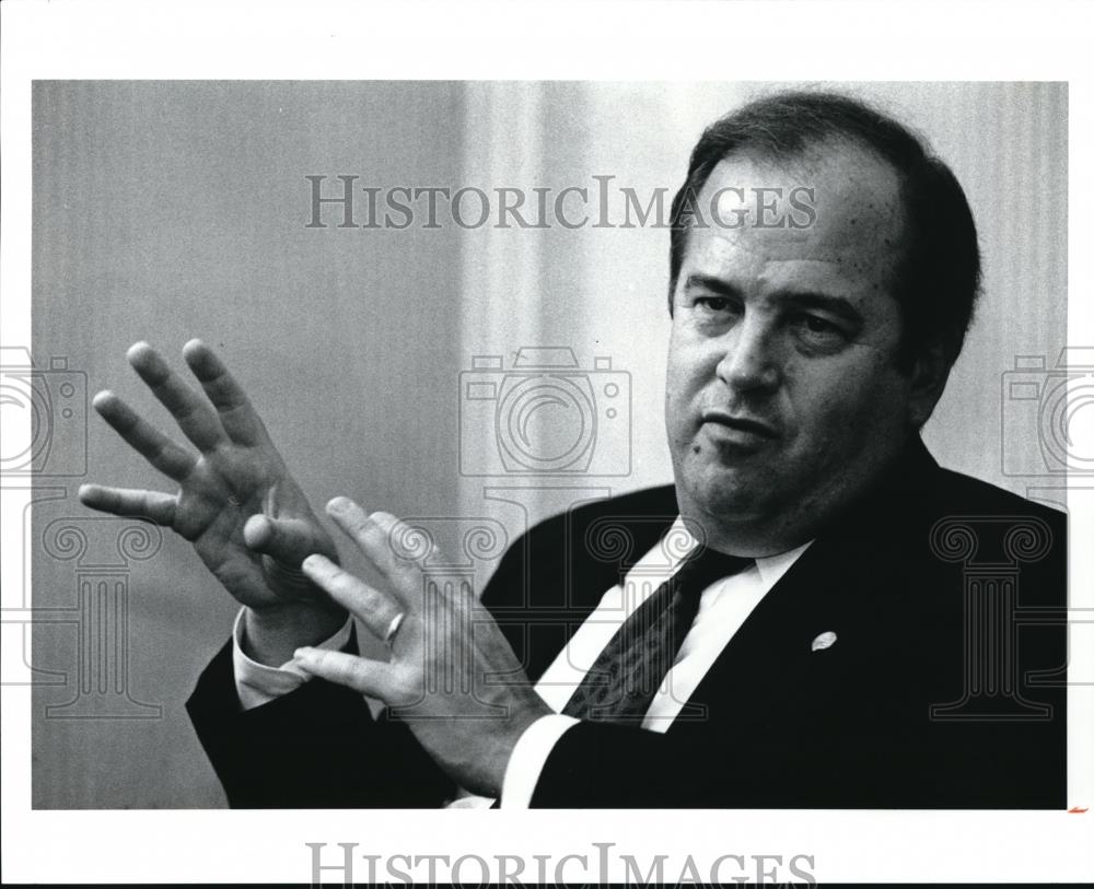 1991 Press Photo J. Michael Cook - Historic Images