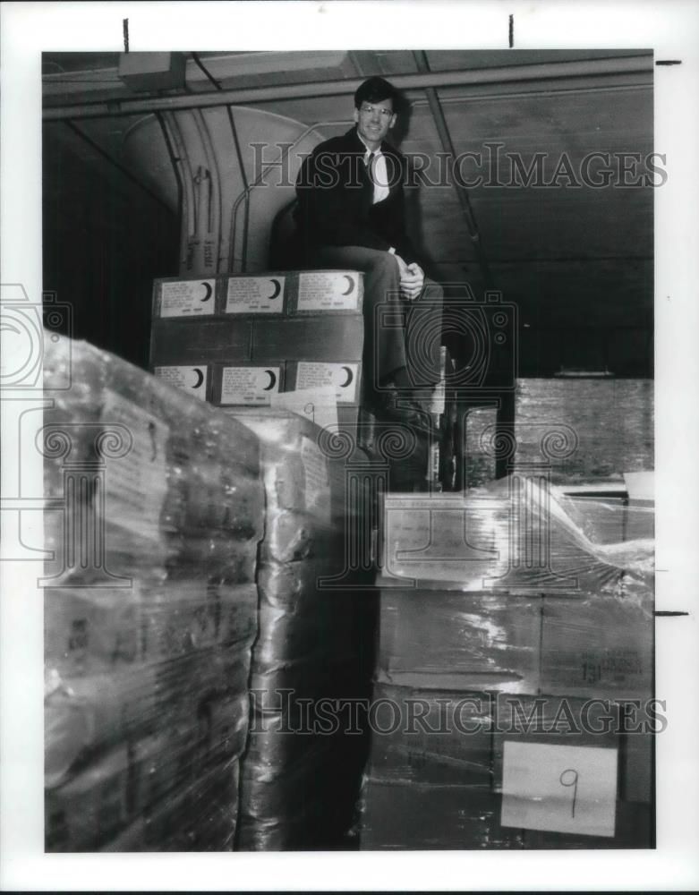 1991 Press Photo Cleveland Food bank Director Mark Armbruster - Historic Images