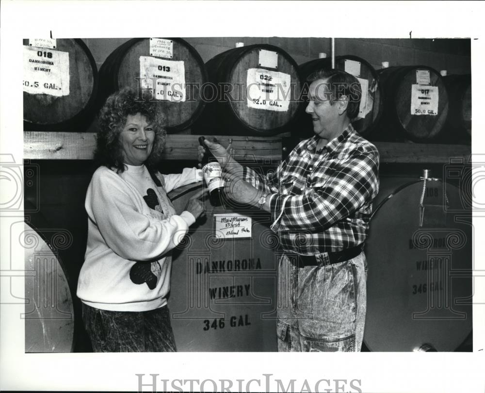 1990 Press Photo George&amp; Donna Danko in Their basement r winery - Historic Images