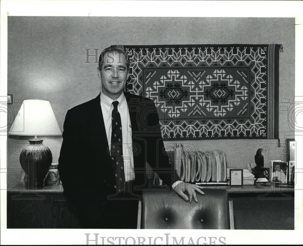 1990 Press Photo Tom Cutter LDI Corp One Cleveland Ctr - Historic Images