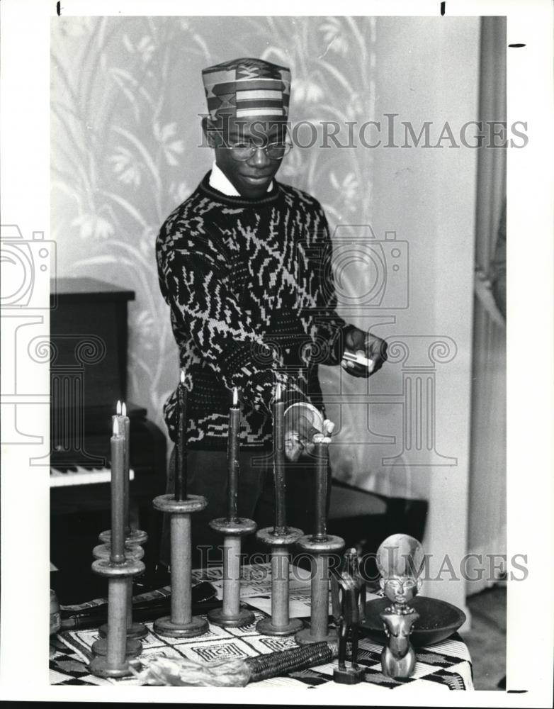 1990 Press Photo Jerome Cargill Performs Rite Of Passage Ceremony - Historic Images