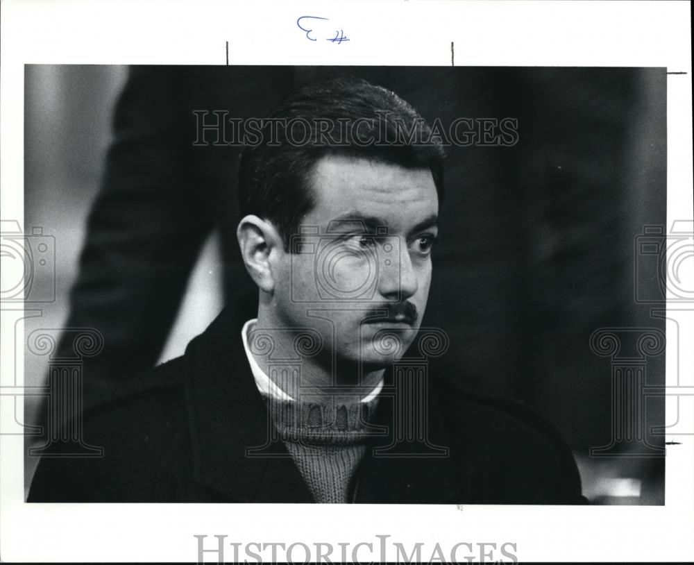 1991 Press Photo Bailiff David Cain looks so suprised - Historic Images