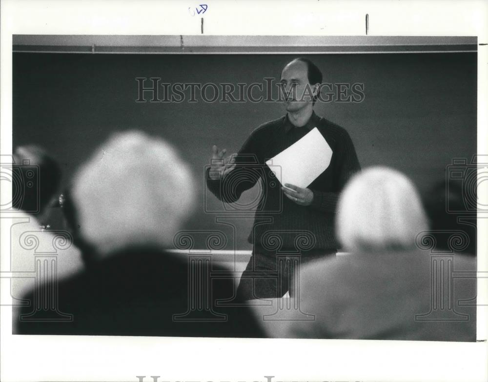 1991 Press Photo Richard Cole, a CSU student studying urban affairs - Historic Images