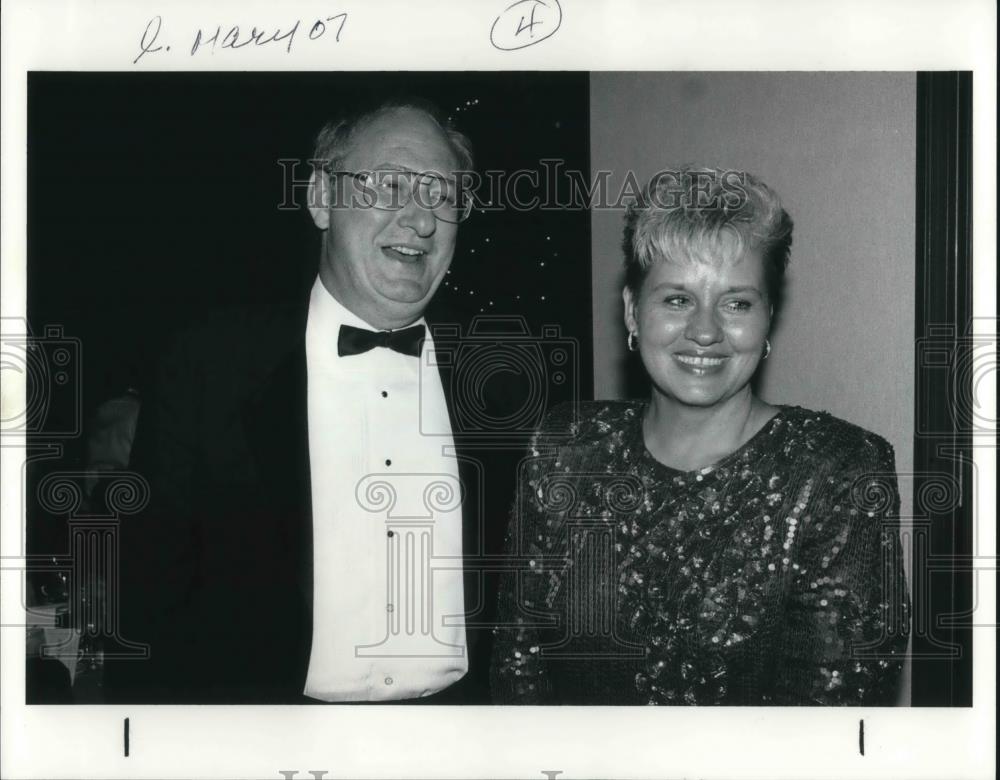 1991 Press Photo Augie and Patricia Burno at the Windows of the River Gala - Historic Images