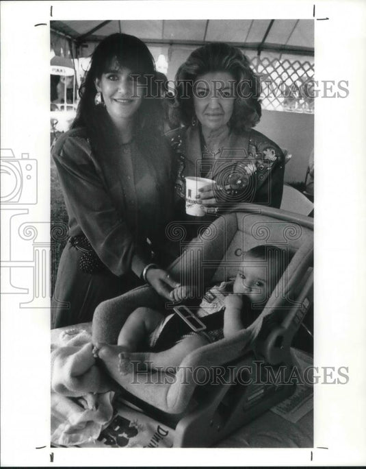 1990 Press Photo Elizabeth Busch Burke - Historic Images