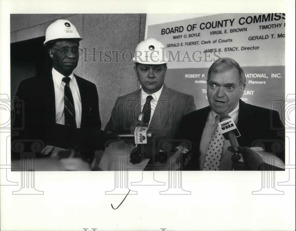 1990 Press Photo Virgil Brown at a ground breaking of jail construction - Historic Images