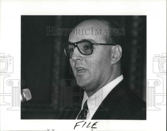 1991 Press Photo PressCon Mather Mansion of Jay Collier, Executive Director CSU. - Historic Images