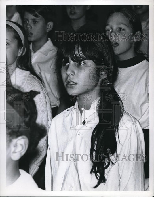 1969 Press Photo Laurie Heller, Member of Singing Angelo - Historic Images