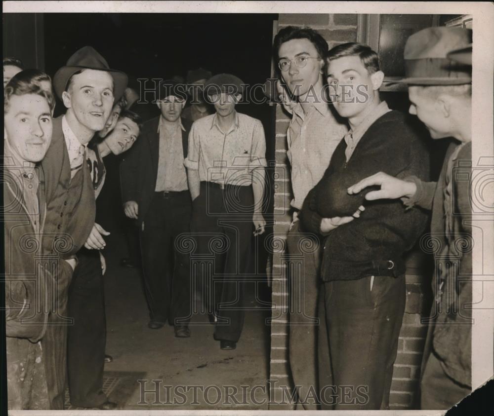 1937 Press Photo Thousands of Bethlehem Steel Co. Cambria Plant strikers - Historic Images