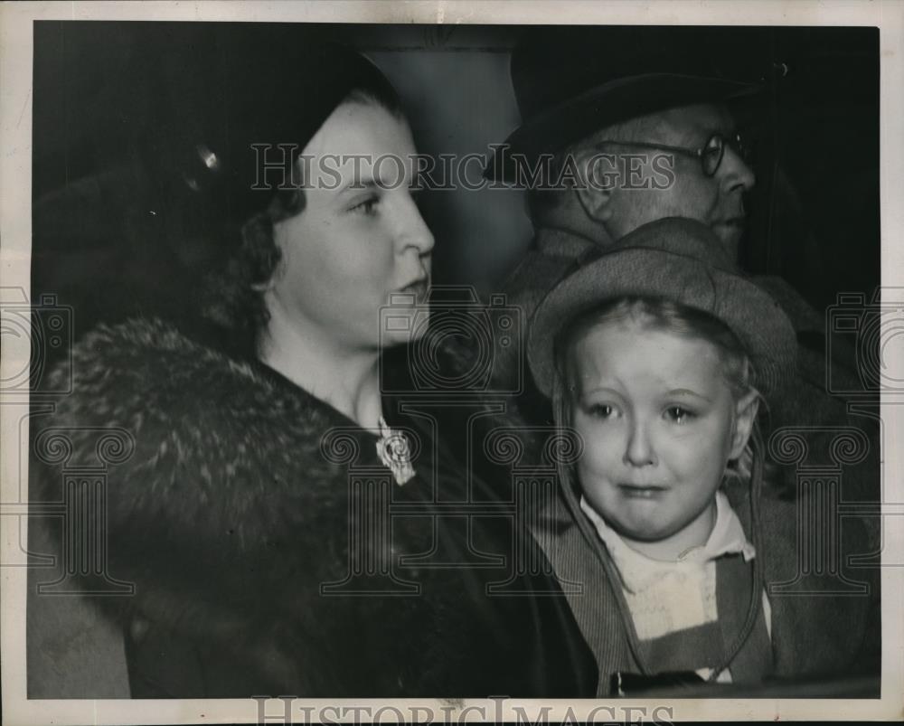 1940 Media Photo Marion Talley and Susan famed opera singer - Historic Images