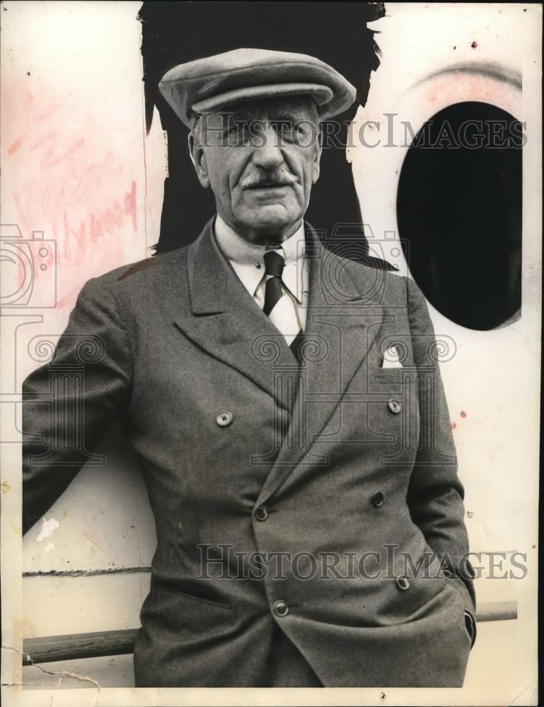 1933 Media Photo British Star Aubrey Smith sails for England today - Historic Images