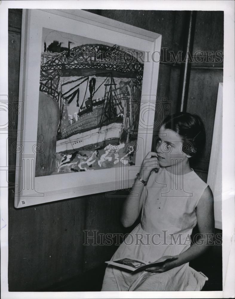 1954 Media Photo London Gillian McCartney looks at artwork Mooring - Historic Images