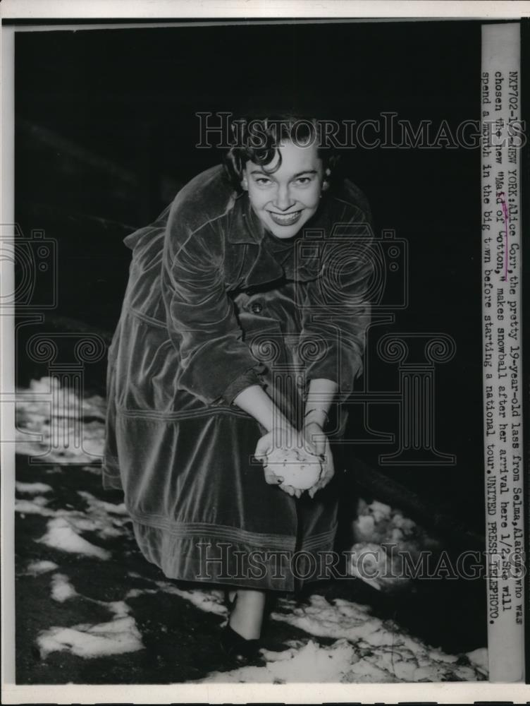 1953 Press Photo NYC, Alice Corr Was Named The New &quot;Maid of Cotton&quot; - Historic Images