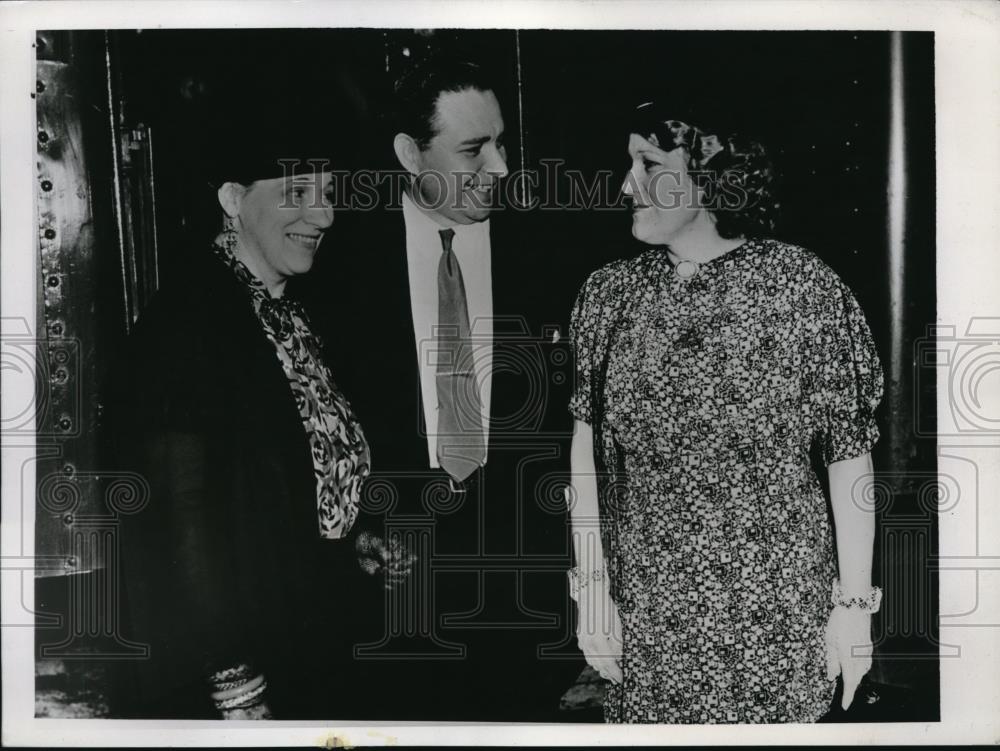1937 Press Photo Bioe Eaton, Joesph Wetzel, and Louise Taylor Arriving in Miami - Historic Images