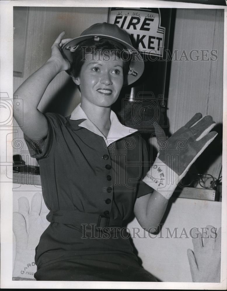 1956 Press Photo Jean Stone models a safety hat &amp; gloves - Historic Images