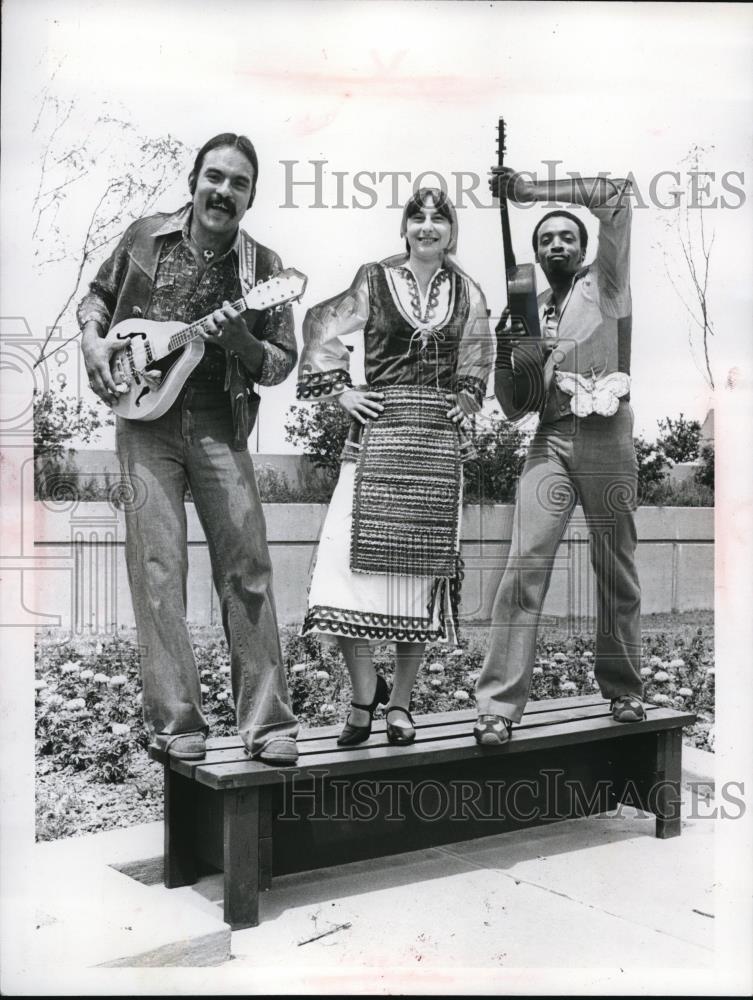 1978 Press Photo Louis Acevedo, Miss Ellen Mikus, and Del&#39;Amour Hargrove - Historic Images