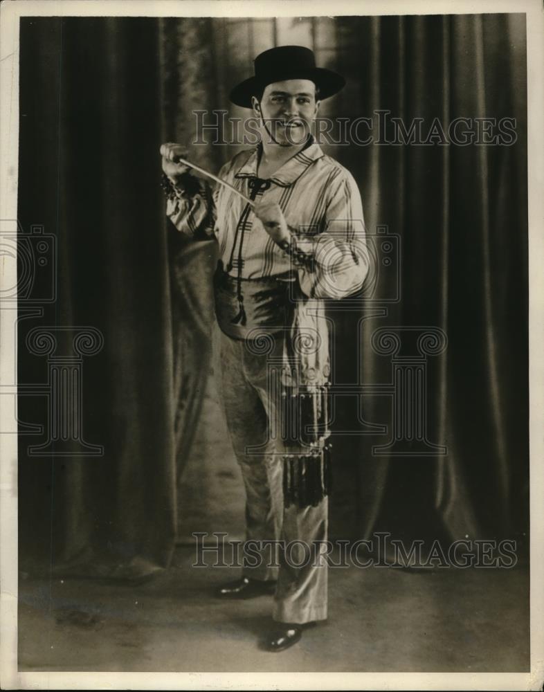 1930 Press Photo Juan Pulide, South American baritone will be heard on Brazilian - Historic Images