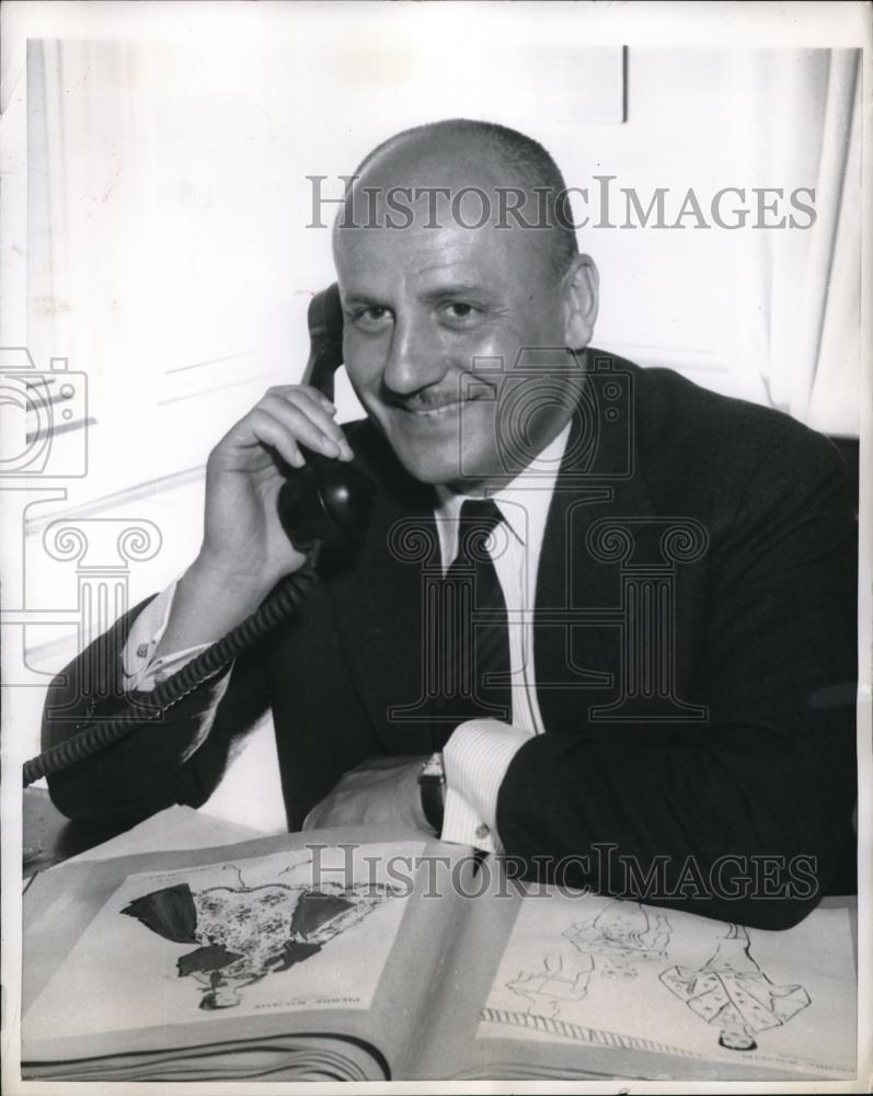 1957 Press Photo Pierre Balman, Advocate of Bald Look in Paris. - Historic Images