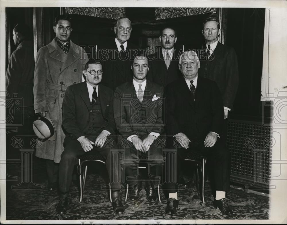 1933 Press Photo Well known men in the world of sports gathered at the - Historic Images