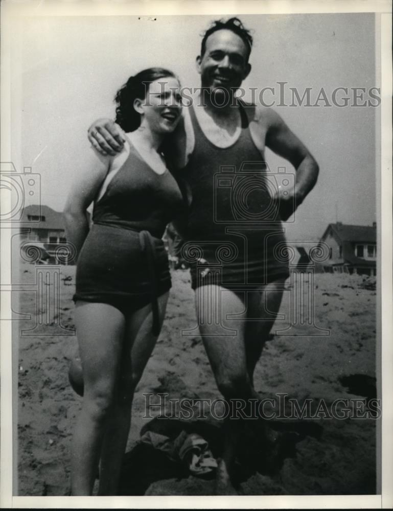 1934 Press Photo Snapshots Lead to identification of Convicts Ralph Briney and - Historic Images