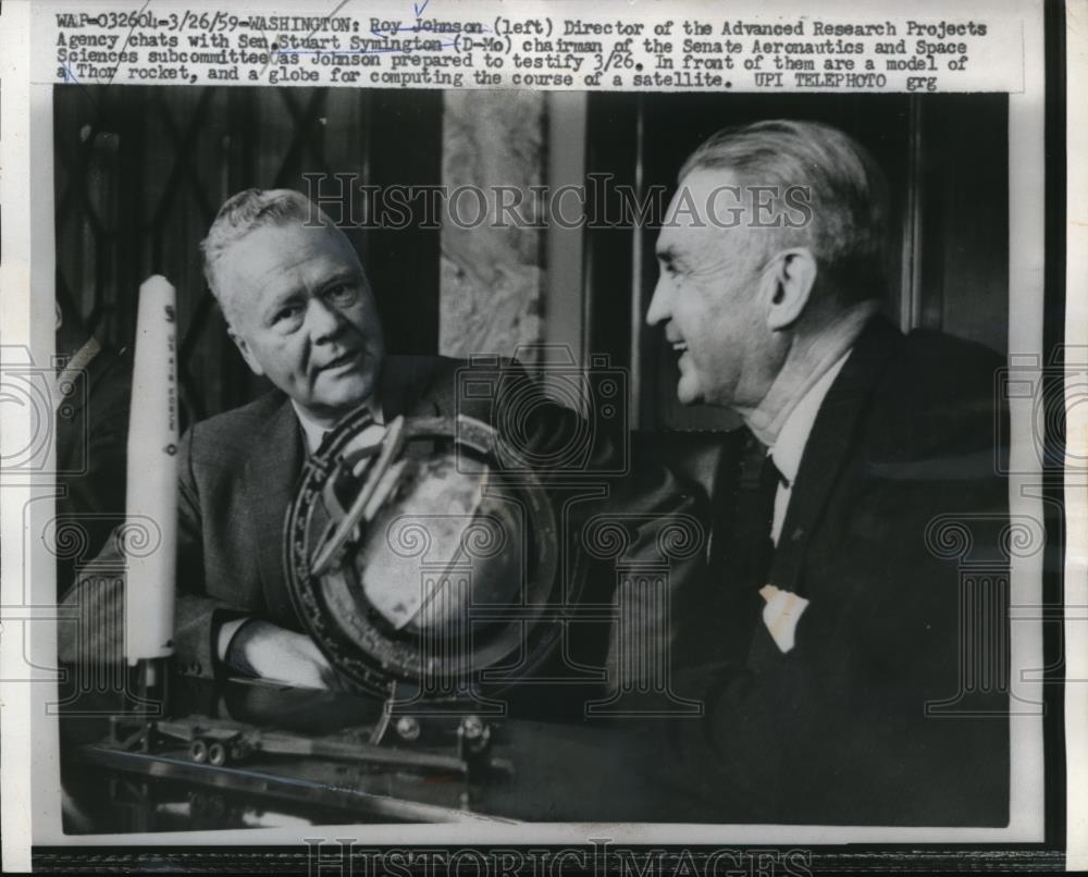 1959 Press Photo Roy Johnson &amp; Senator Stuart Symington prepare to testify - Historic Images