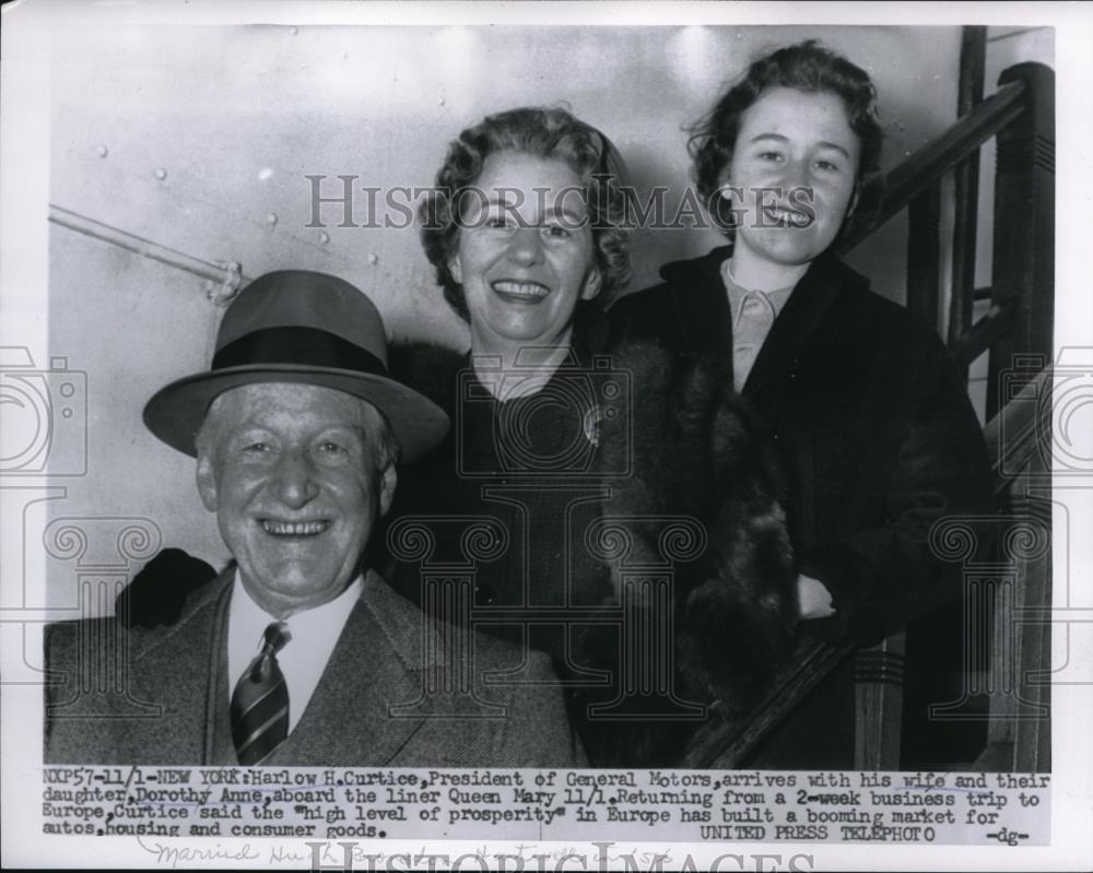 1955 Press Photo Harlow H. Curtice, President of General Motors, Arrives in New - Historic Images