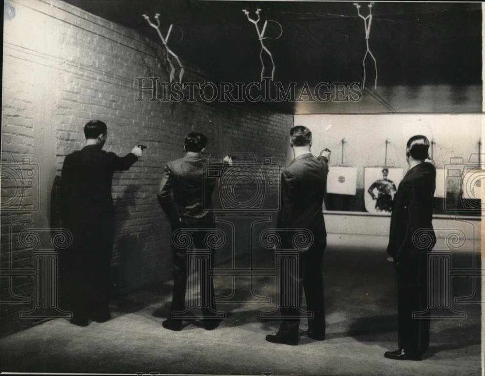 1955 Press Photo Daily Pistol and Rifle Practice for &quot;G&quot; Men in Washington D.C. - Historic Images