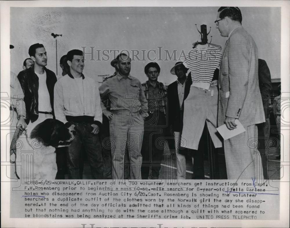 1953 Press Photo FW Rosenberg with searchers for Stella Darlene Nolan - Historic Images