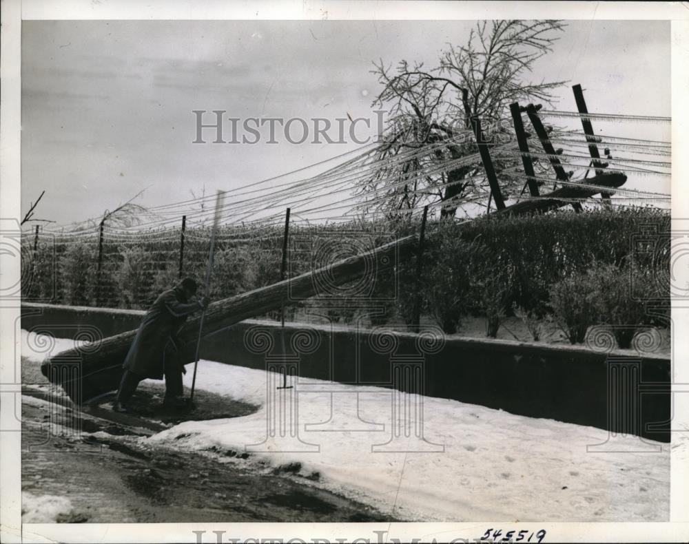 1940 Press Photo Ice and snow impair New Jersey communication lines - Historic Images