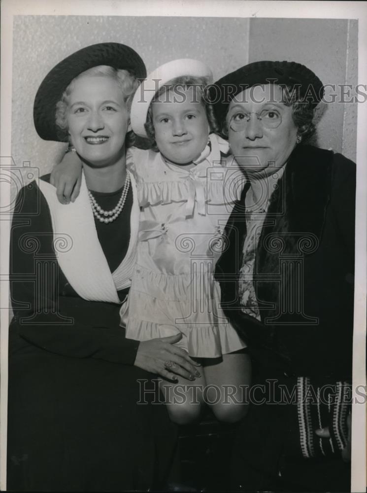 1936 Press Photo Dorothy Beatty Ordered By Court To Become Sister To Daughter - Historic Images