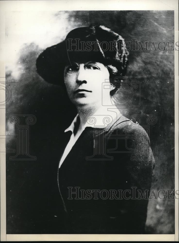 1931 Press Photo Dr. Ann T. Gibson provides Seabury Vice information on the - Historic Images