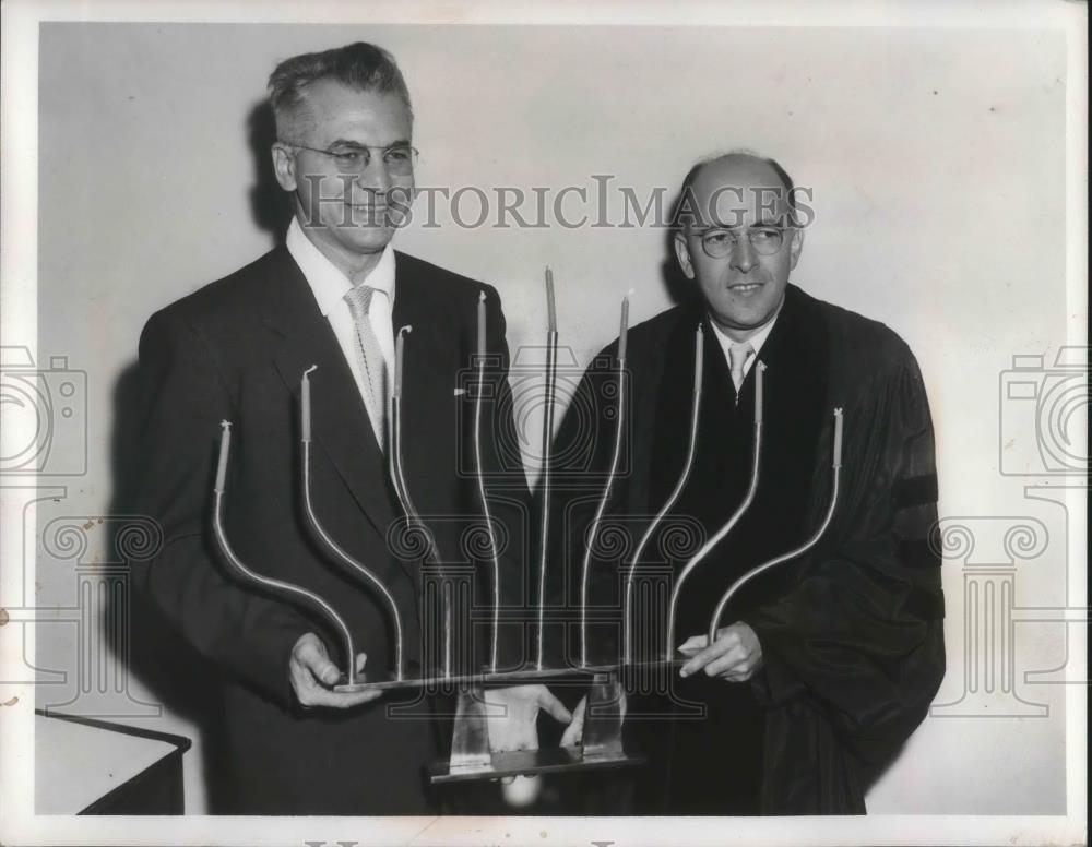 1953 Press Photo David E. Lazarus gifts his copper Shanukah Menorah in honor of - Historic Images