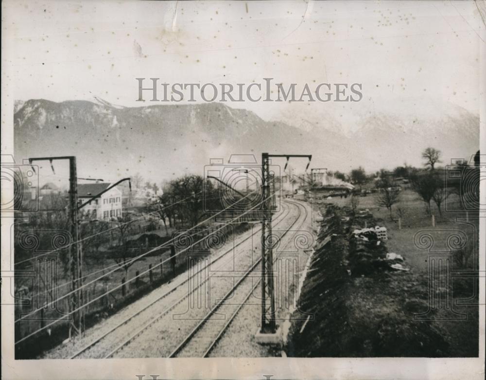 1936 Press Photo RR tween Garmisch &amp; Munich pre3pped for Olympics - Historic Images