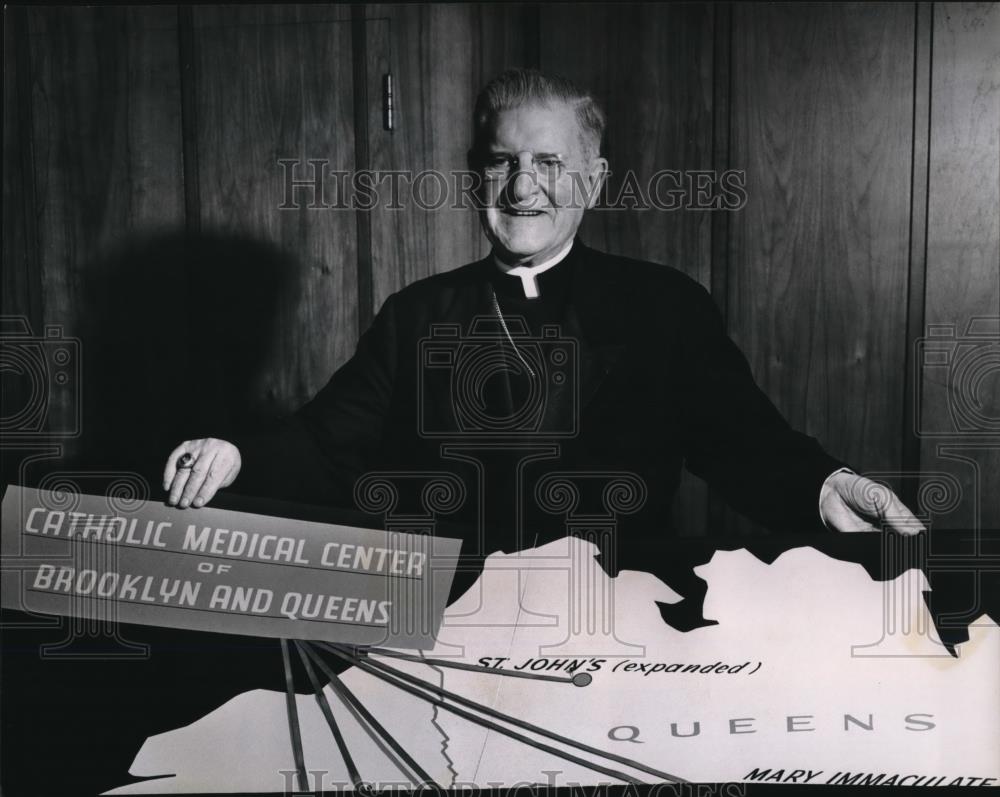 1966 Press Photo Rev Bryan J. McEntegart and Archbishop of Brooklym - Historic Images