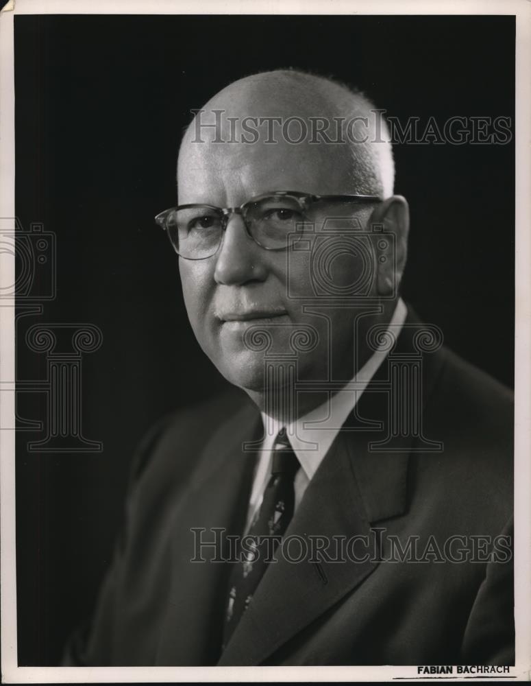 1955 Press Photo Miller Adams elected as president of Fred Harvey, Chicago - Historic Images