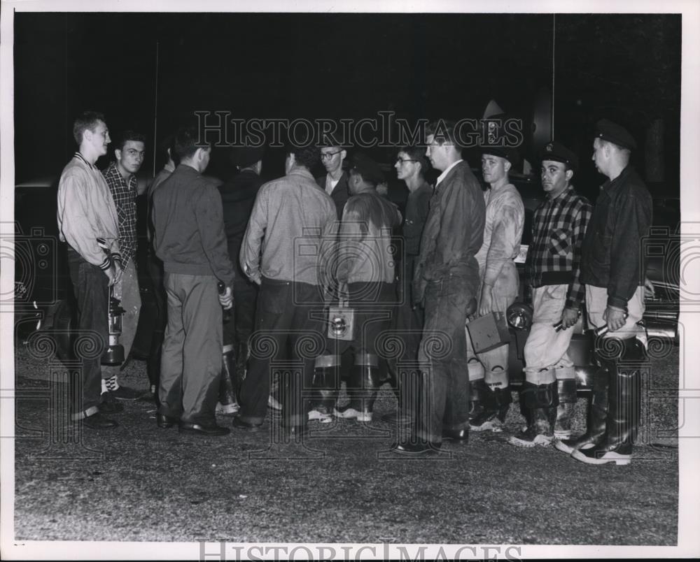 1955 Press Photo Searches for lost Jerry Koerner in Reservation - Historic Images