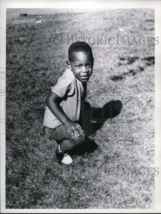 Press Photo Michael Thomas - Historic Images