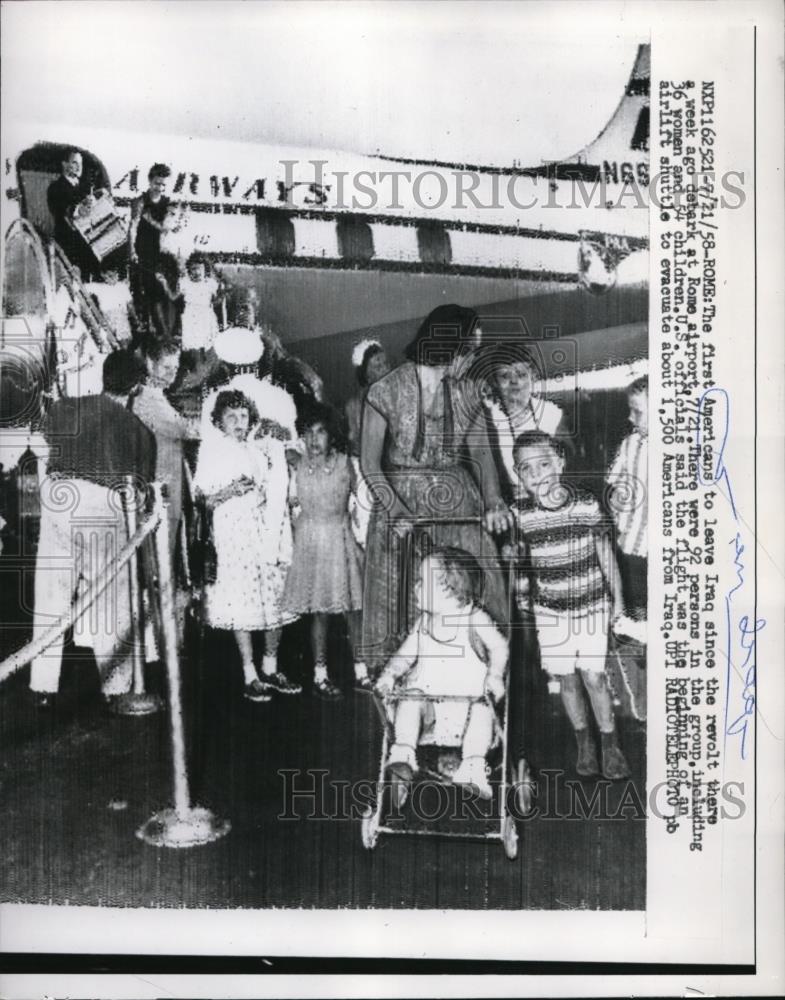 1958 Press Photo First Americans to leave Iraq since the revolt at Rome Airport - Historic Images