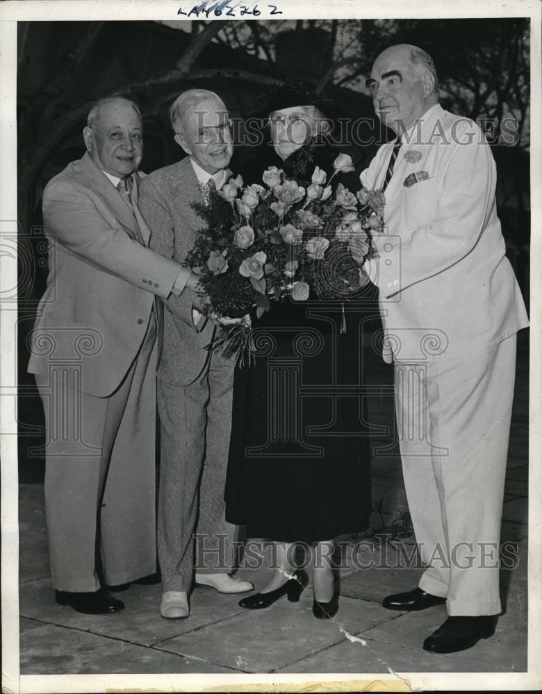 1938 Press Photo L. E. Behmyer, John S. McGroarty, Carrie Bond, Burr McIntosh - Historic Images