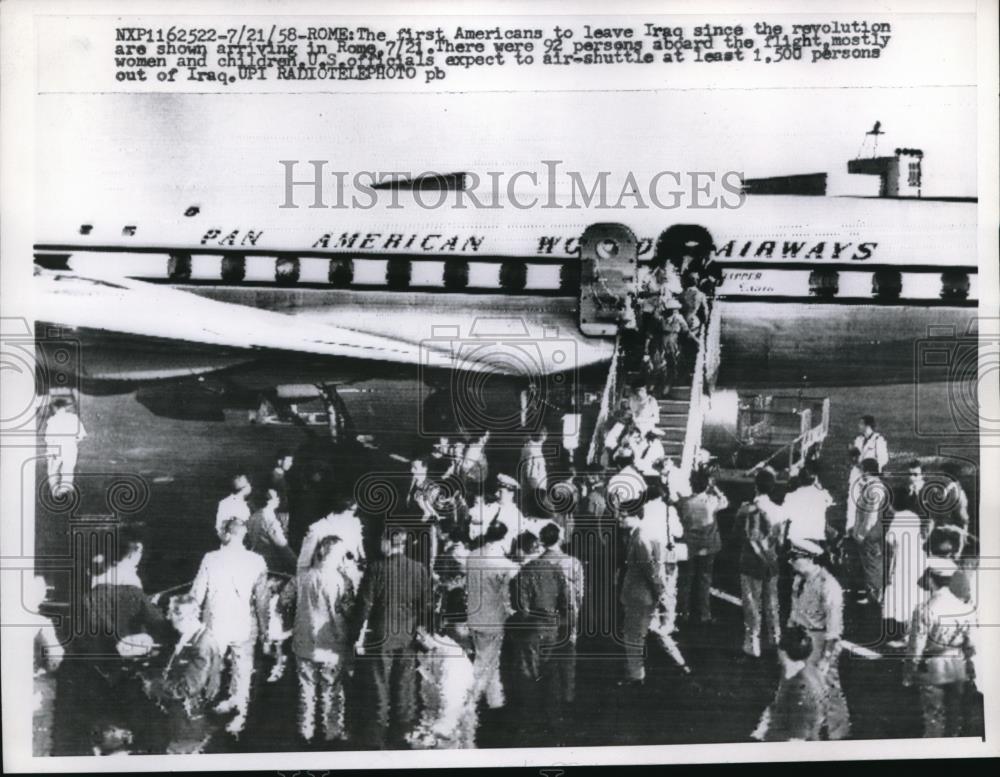 1958 Press Photo First Americans to leave Iraq are shown arriing in Rome - Historic Images