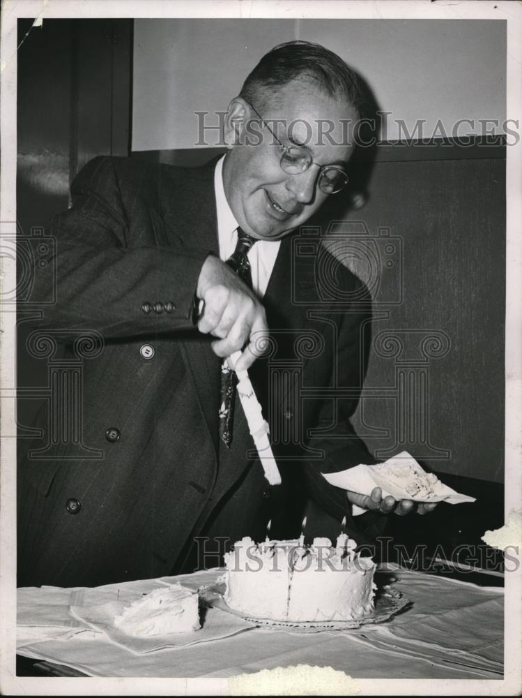 1950 Press Photo Herbert Walker - Historic Images