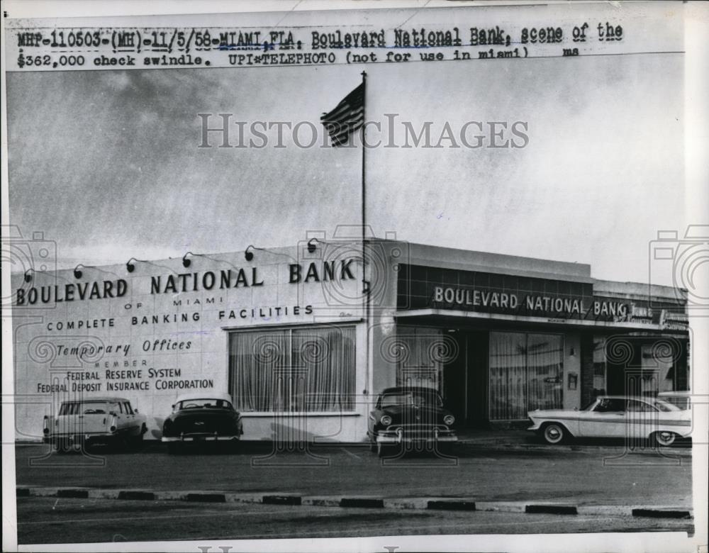 1958 Press Photo Boulevard National Bank, Scene Of The $362,000 Check Swindle - Historic Images