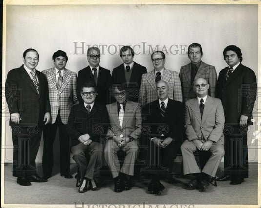 1970 Press Photo Men in suits photographed - Historic Images