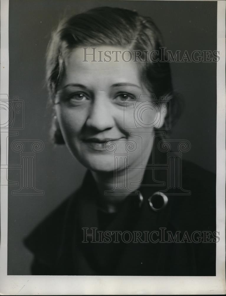 1934 Press Photo F.E. Weller Amsel Road Smiling Kindly For Photograph - Historic Images