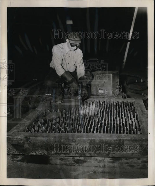 1950 Press Photo 15 Large Steel Mills Using Studded Hearth Doors - Historic Images