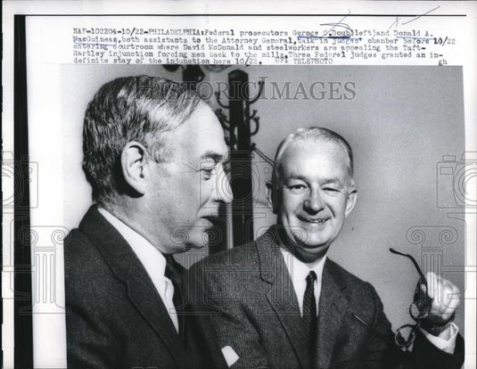 1939 Press Photo George C. Doub & Donald A. MacGuineas talk in judges' chamber - Historic Images