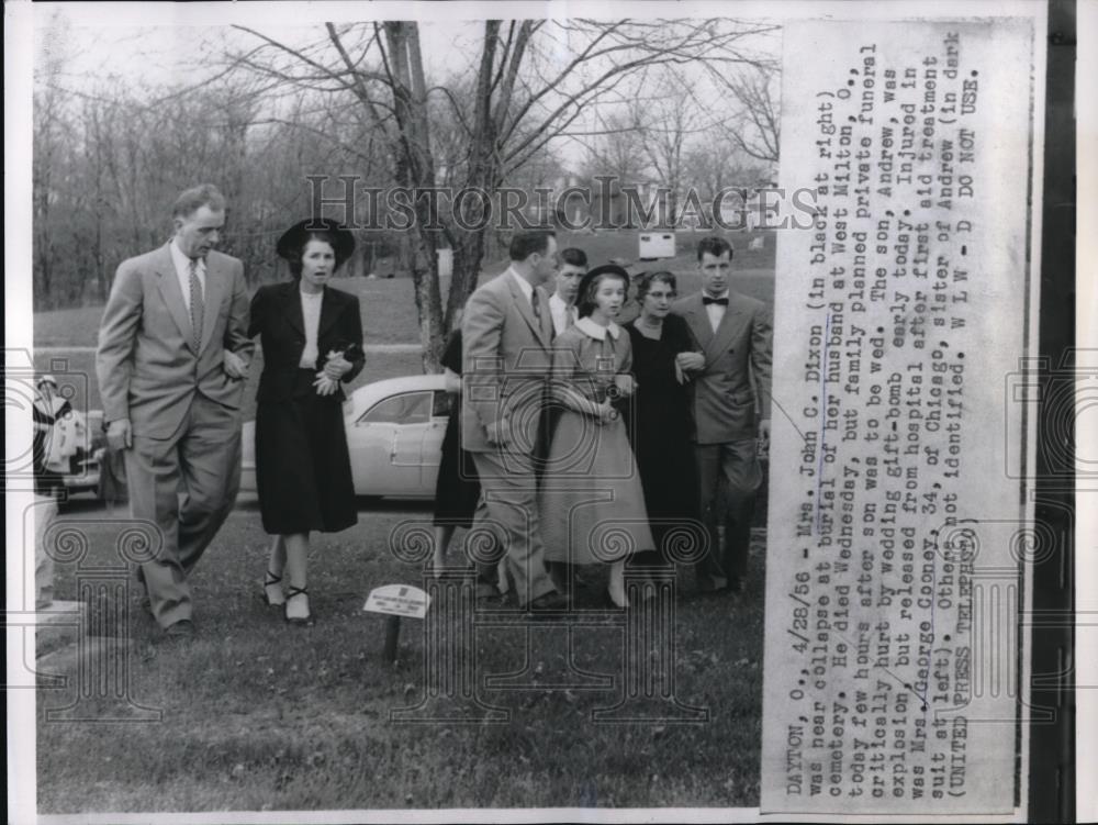 1956 Press Photo Mrs. John C. Dixon &amp; Mrs. George Cooney at funeral of W. Milton - Historic Images