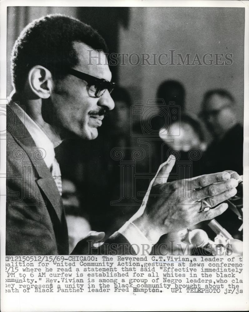 1969 Press Photo Rev. Vivian on news conference - Historic Images