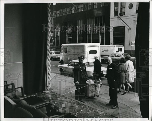1967 Press Photo Store Windows Destroyed by Gale Winds in New York - Historic Images