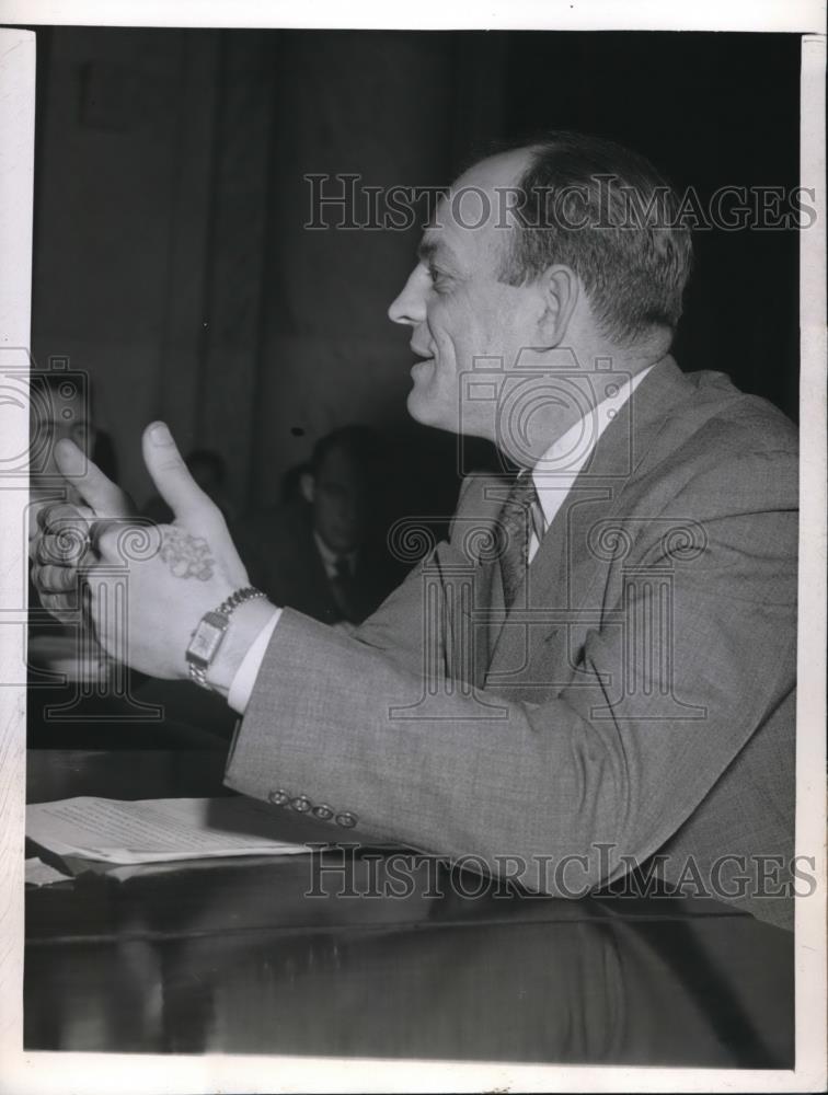 1944 Press Photo Joseph Curran Testifying to Truman Committee - Historic Images